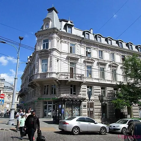 Art On Deribasovskaya