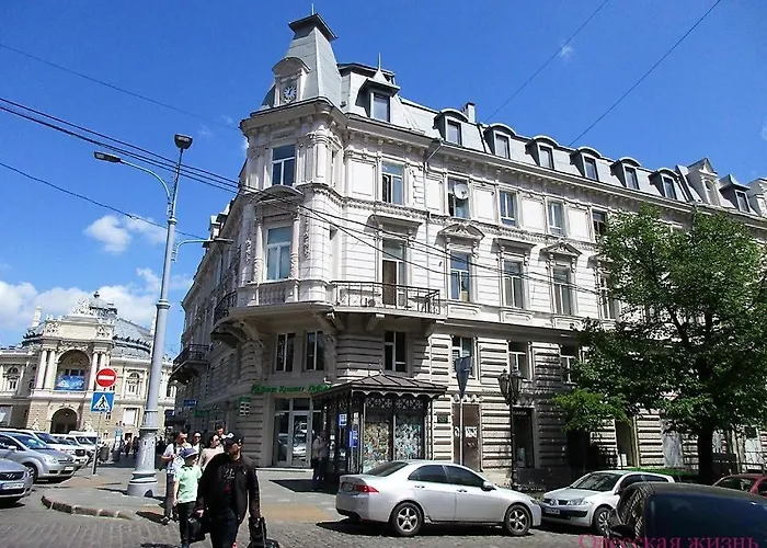 Art On Deribasovskaya