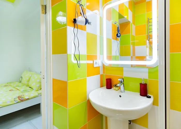 Art On Deribasovskaya Daire *