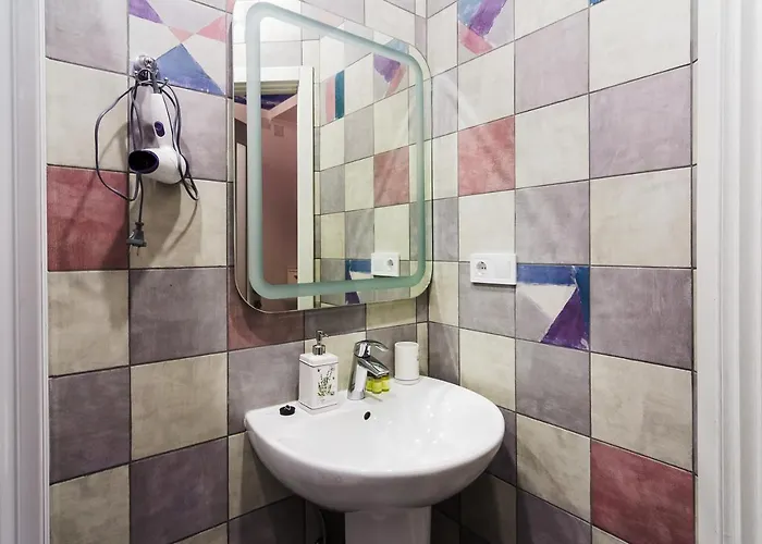 Art On Deribasovskaya Daire